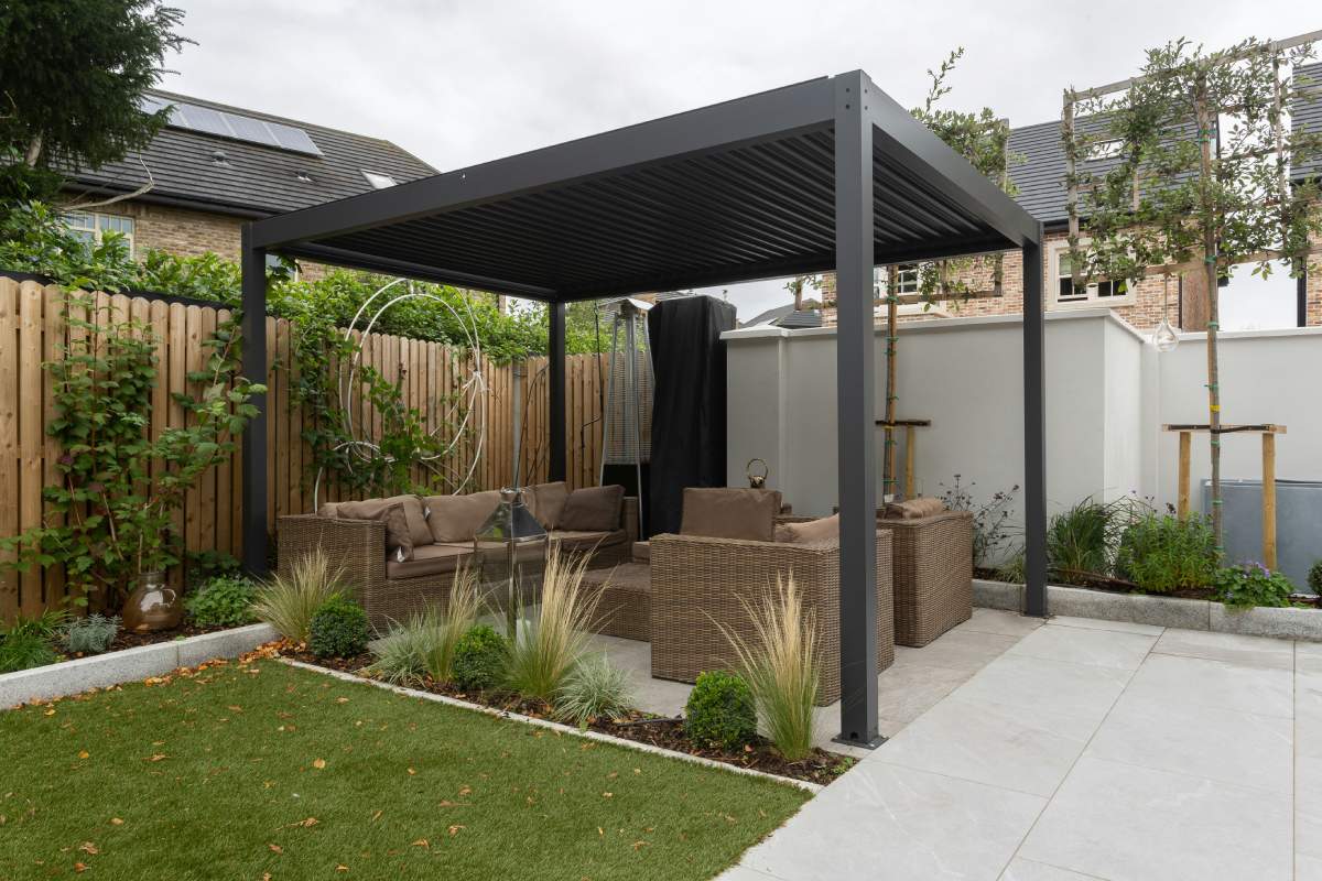comment fixer une pergola sur une terrasse sans percer